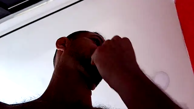 Snapshot of andrew_1520 chatting on 09-20-25, 03:39 andrew 1520 online show from 09-20-25, 03:39