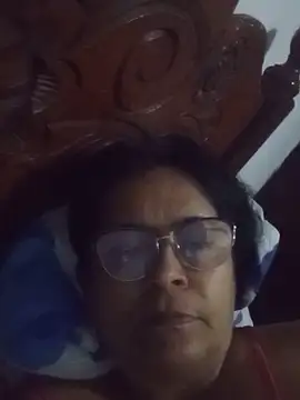 Snapshot of PienCanela chatting on 06-14-26, 04:14 PienCanela online show from 06-14-26, 04:14