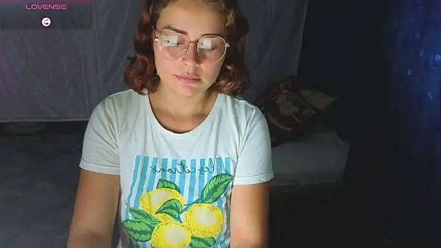 Snapshot of sweetdia_b chatting on 06-15-26, 06:40 sweetdia b online show from 06-15-26, 06:40
