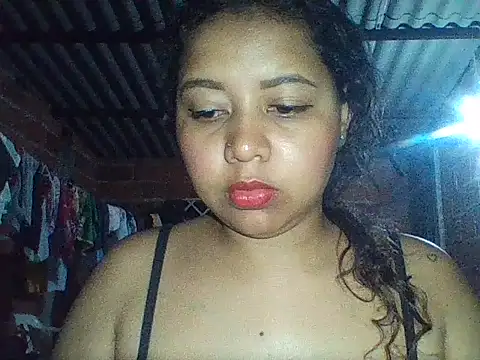 Snapshot of Ninibella chatting on 04-18-26, 03:09 Ninibella online show from 04-18-26, 03:09