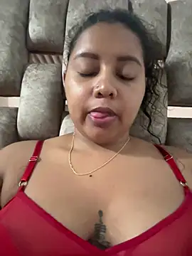 Snapshot of Ninibella chatting on 06-17-26, 03:17 Ninibella online show from 06-17-26, 03:17