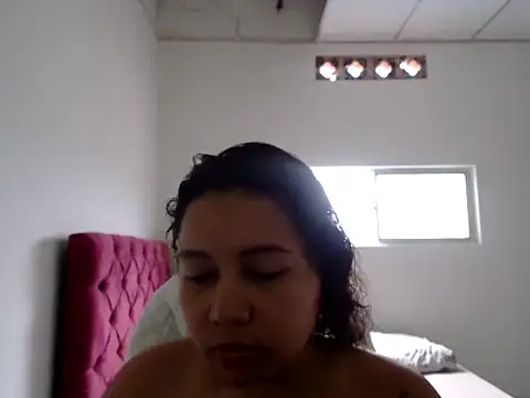 Snapshot of Ninibella chatting on 04-15-26, 07:58 Ninibella online show from 04-15-26, 07:58