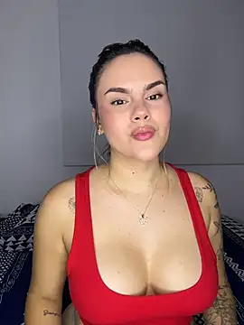 Snapshot of TinaMercier chatting on 05-16-26, 02:21 TinaMercier online show from 05-16-26, 02:21