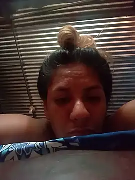 Snapshot of melysexy chatting on 05-13-26, 02:57 melysexy online show from 05-13-26, 02:57