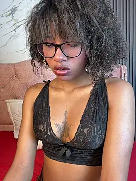 Snapshot of Morena-fire chatting on 04-11-26, 07:17 Morena-fire online show from 04-11-26, 07:17