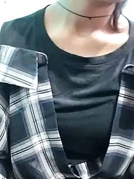 Snapshot of Liviya__225__ chatting on 04-14-26, 06:07 Liviya 225 online show from 04-14-26, 06:07