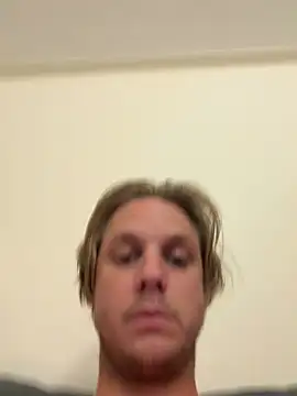 Snapshot of tinyterrors chatting on 04-15-26, 04:07 tinyterrors online show from 04-15-26, 04:07