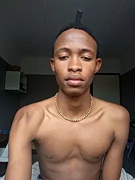 Snapshot of youngAndReckles chatting on 06-16-26, 11:21 youngAndReckles online show from 06-16-26, 11:21