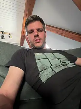 LexxFrancis online show from 04-11-26, 07:45