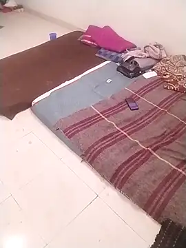 hot-bhabhai online show from 04-12-26, 02:59