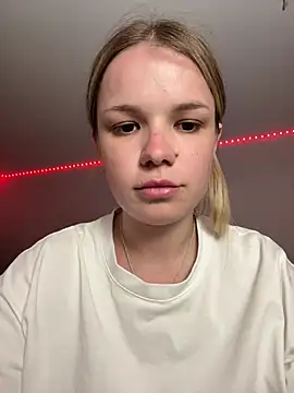 KimEvanss online show from 08-02-26, 05:21