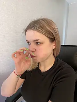 KimEvanss online show from 06-20-26, 05:12