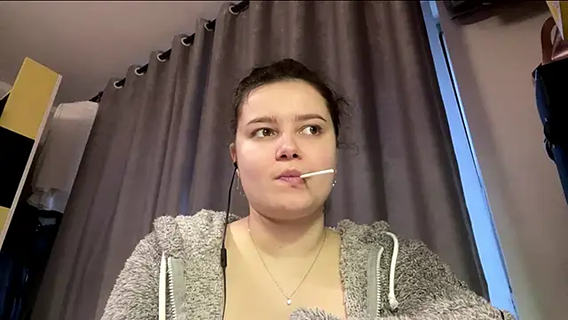 Snapshot of LonnaVandal chatting on 04-30-26, 05:42 LonnaVandal online show from 04-30-26, 05:42