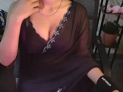 Snapshot of shreya___ chatting on 04-17-26, 06:16 shreya online show from 04-17-26, 06:16