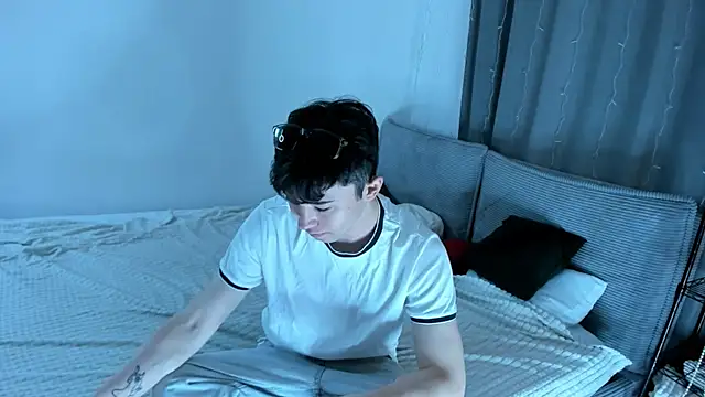 VelarMotion online show from 04-14-26, 01:05