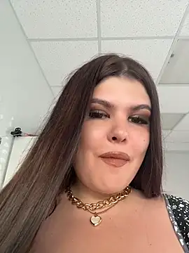 Snapshot of AmeliaBronze chatting on 06-29-26, 10:59 AmeliaBronze online show from 06-29-26, 10:59