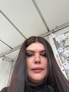 Snapshot of AmeliaBronze chatting on 06-15-26, 03:07 AmeliaBronze online show from 06-15-26, 03:07
