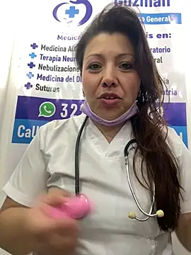 Snapshot of SARA_21- chatting on 04-28-26, 01:04 SARA 21- online show from 04-28-26, 01:04