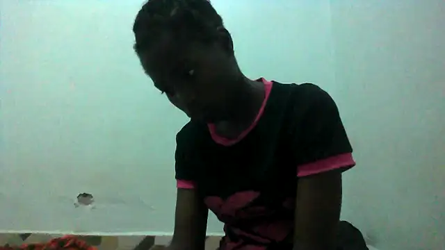 Snapshot of Rerpuss1 chatting on 07-14-26, 04:57 Rerpuss1 online show from 07-14-26, 04:57