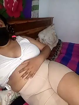 Snapshot of Suger_Lips_99 chatting on 05-06-26, 04:55 Suger Lips 99 online show from 05-06-26, 04:55