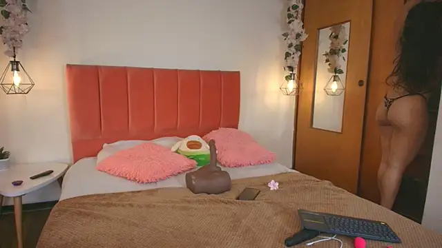 Shadya  online show from 07-24-26, 03:24
