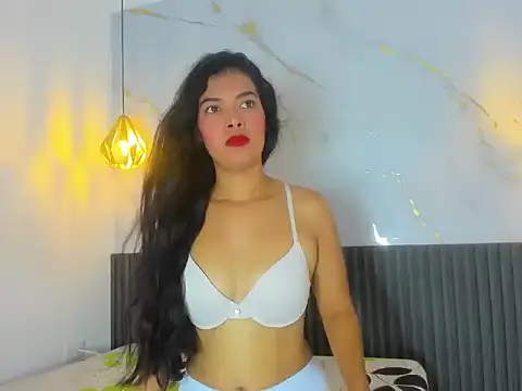 Snapshot of Vanessa_Lune chatting on 06-02-26, 02:06 Vanessa Lune online show from 06-02-26, 02:06