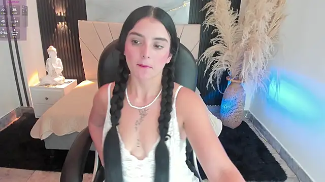 DOMINIKA LOVY online show from 05-28-26, 06:58