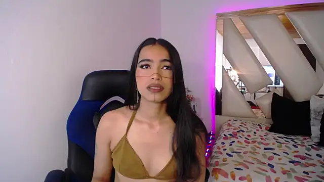 Snapshot of Miaa_ferrari1 chatting on 06-09-26, 12:17 Miaa ferrari1 online show from 06-09-26, 12:17