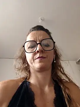 Snapshot of Shely5934 chatting on 06-09-26, 12:50 Shely5934 online show from 06-09-26, 12:50