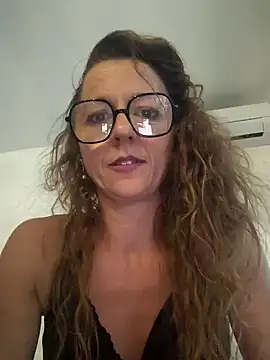 Snapshot of Shely5934 chatting on 06-05-26, 07:19 Shely5934 online show from 06-05-26, 07:19