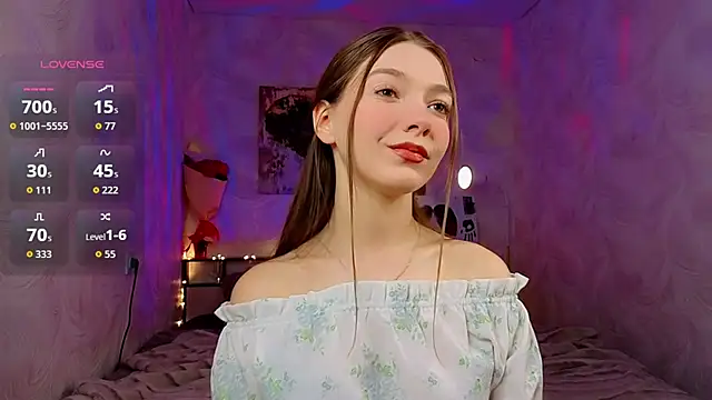 Snapshot of AuraLune__ chatting on 06-04-26, 02:00 AuraLune online show from 06-04-26, 02:00