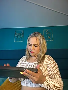 Camila Noer online show from 07-10-26, 01:22