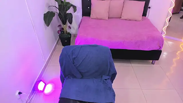 DANNA TAY online show from 04-15-26, 07:29