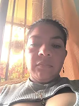Snapshot of Tamaraxxx_hot chatting on 05-15-26, 05:44 Tamaraxxx hot online show from 05-15-26, 05:44