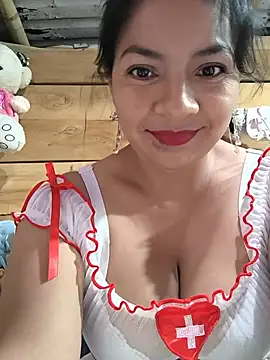 Snapshot of Tamaraxxx_hot chatting on 06-21-26, 12:05 Tamaraxxx hot online show from 06-21-26, 12:05