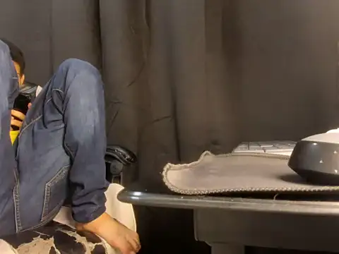 Snapshot of lunallena_17 chatting on 06-04-26, 02:49 lunallena 17 online show from 06-04-26, 02:49