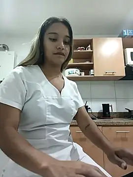 Snapshot of Miss_Taniac chatting on 04-14-26, 11:21 Miss Taniac online show from 04-14-26, 11:21