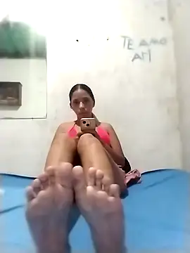 YuliBrayan online show from 04-13-26, 03:32