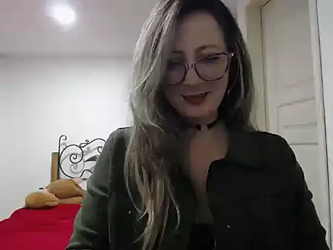 VALELUXX online show from 05-01-26, 04:28