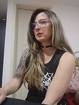 VALELUXX online show from 05-23-26, 01:26