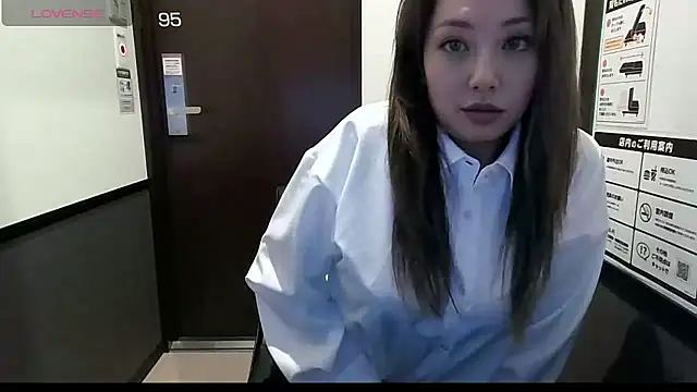 Snapshot of Yuu_jpn chatting on 05-04-26, 10:34 Yuu jpn online show from 05-04-26, 10:34