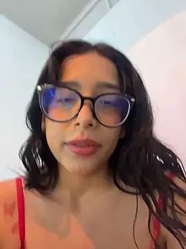 Snapshot of milakitti chatting on 05-09-26, 12:25 milakitti online show from 05-09-26, 12:25