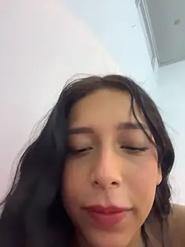 Snapshot of milakitti chatting on 05-30-26, 01:56 milakitti online show from 05-30-26, 01:56