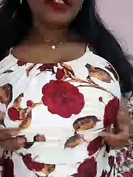 Snapshot of Mayuri-hot chatting on 06-21-26, 10:04 Mayuri-hot online show from 06-21-26, 10:04
