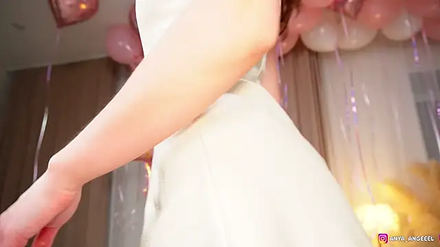 Anya Angeel online show from 04-17-26, 08:44