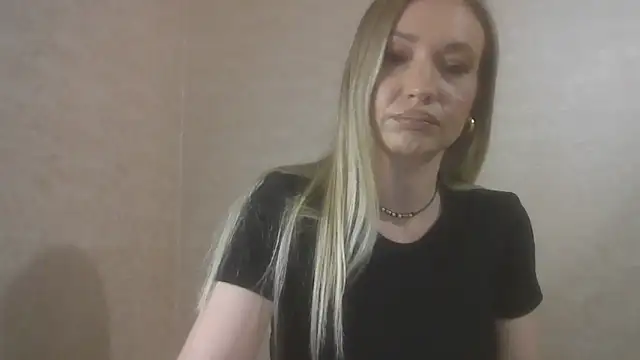 Snapshot of NoirEnigma chatting on 04-14-26, 08:14 NoirEnigma online show from 04-14-26, 08:14