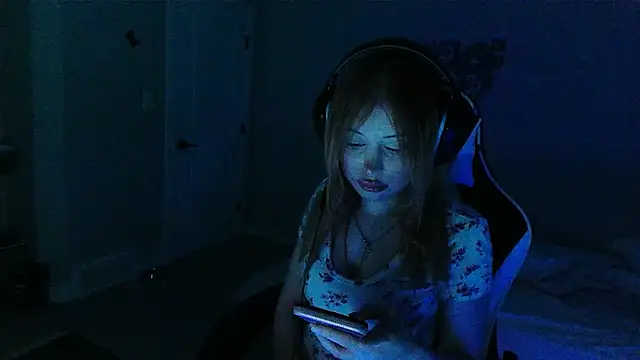 Snapshot of lvgxo chatting on 05-05-26, 05:32 lvgxo online show from 05-05-26, 05:32