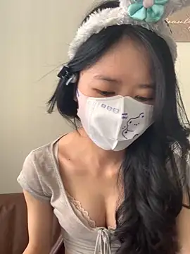 Snapshot of Honey_baba chatting on 04-13-26, 06:39 Honey baba online show from 04-13-26, 06:39