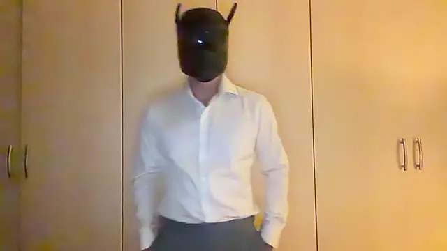 EastHunter online show from 04-14-26, 01:38