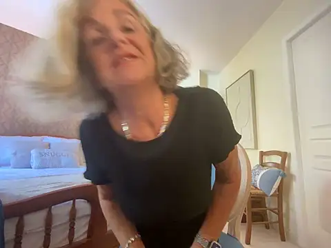NaughtyMonicaUK online show from 04-17-26, 03:59